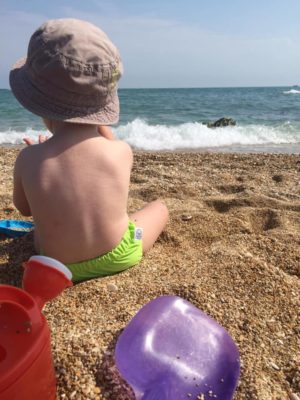 Costumi contenitivi da bambini per piscina e mare: come funzionano? ·  Pannolinofelice